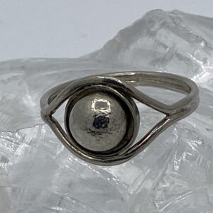 Damesring “ zilveren oog “