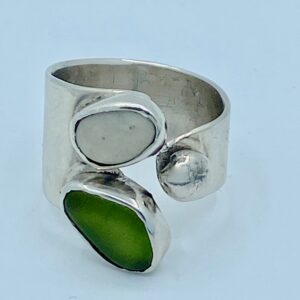 ring zilver met steen,glas en zilver bolletje