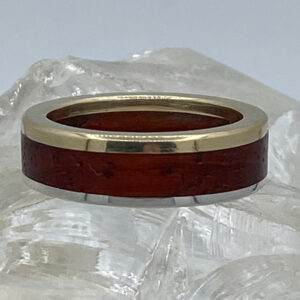 Heren/damesring van tombak , zilver en hout