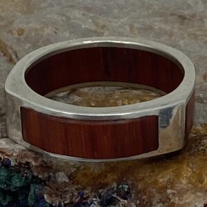 Herenring zilver met Afrikaans hout padoek