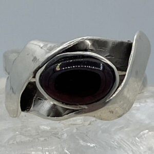 Damesring zilver 925 met granaat edelsteen