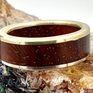 Heren/damesring van hout , zilver en messing